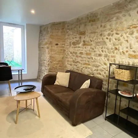 Vaste Renove - Centre Apartment *